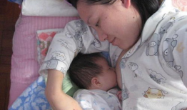 喂母乳视频,宝宝与妈妈的温馨互动